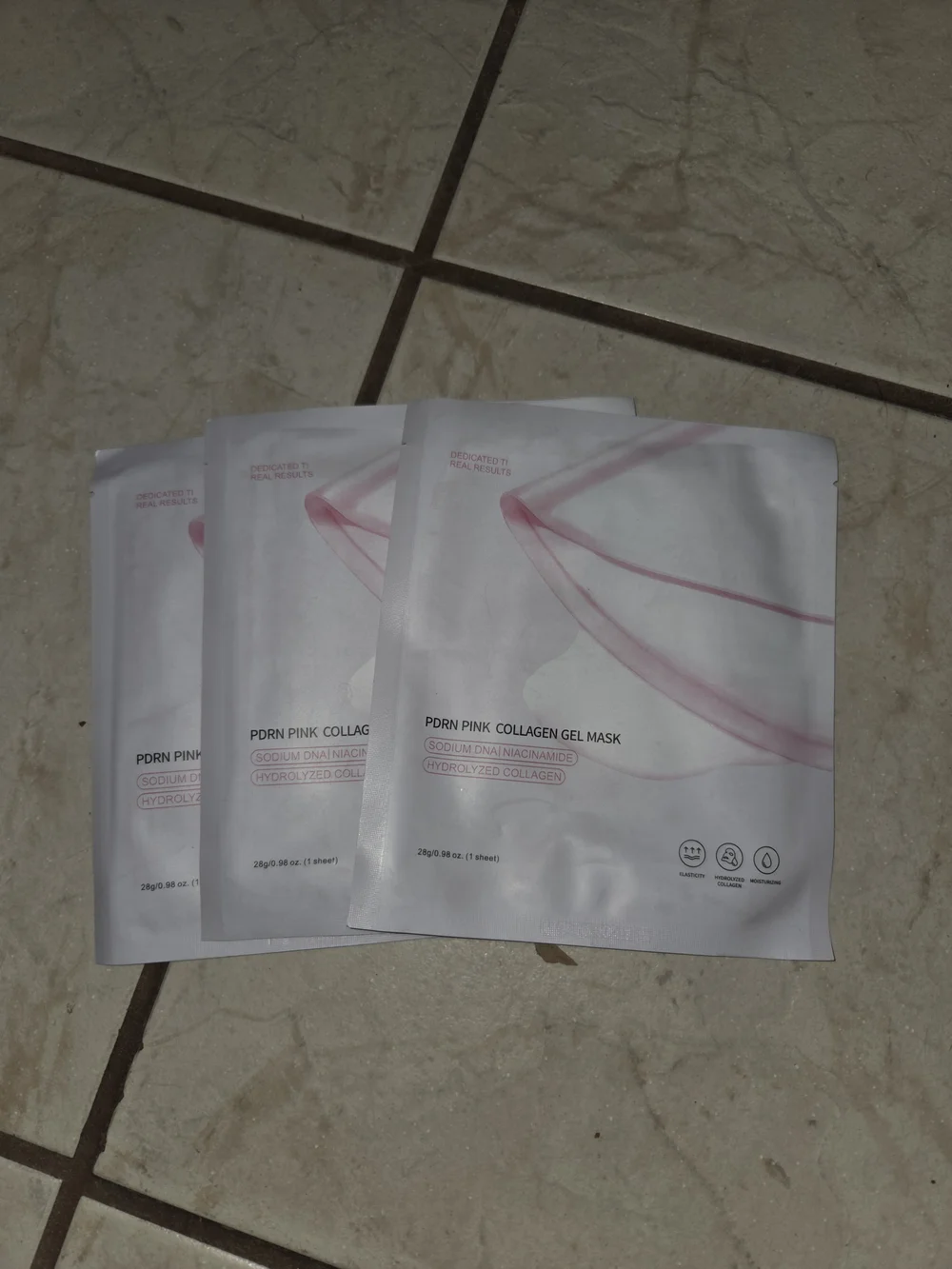 Pink Collagen Gel Mask - Hydrating Face Mask (Pink)